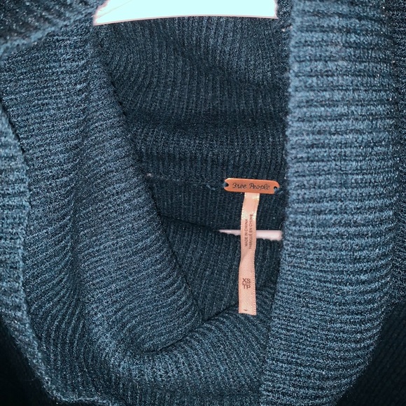 🎁✨Free People✨ Softly Structured Tunic Sweater - Picture 7 of 9